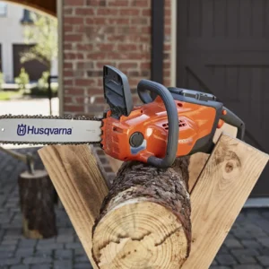 Model HUSQVARNA 120i z akumulatorem i ładowarką