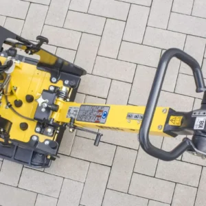 Rewersyjna zagęszczarka gruntu BOMAG BPR 25/40 D