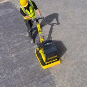 Dwukierunkowa zagęszczarka gruntu BOMAG BPR 35/60 D STONEGUARD