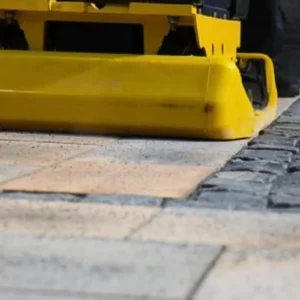 Dwukierunkowa zagęszczarka gruntu BOMAG BPR 35/60 STONEGUARD