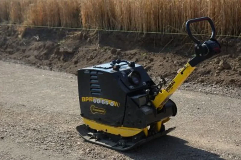 Dwukierunkowa zagęszczarka gruntu BOMAG BPR 60/65 D/E ECONOMIZER