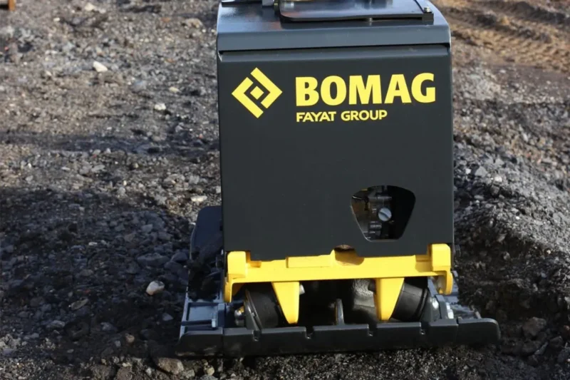 Dwukierunkowa zagęszczarka gruntu BOMAG BPR 60/65