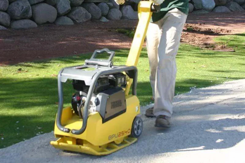 Dwukierunkowa zagęszczarka WACKER NEUSON BPU 2540 A