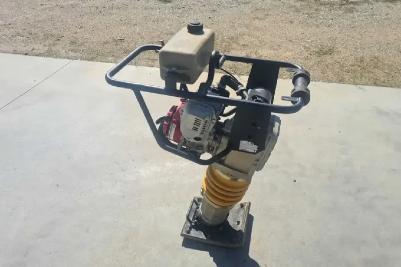 Zagęszczarka stopowa skoczek Batmatic cv70 H