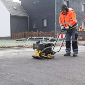 Jednokierunkowa zagęszczarka gruntu BOMAG BVP 18/45 E