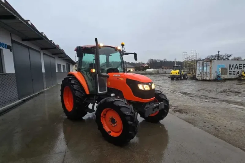 Traktor Kubota M 8540