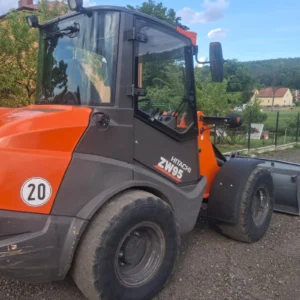 Ładowarka HITACHI ZW95