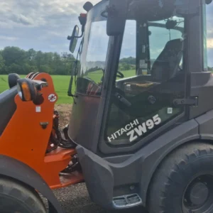 Ładowarka HITACHI ZW95