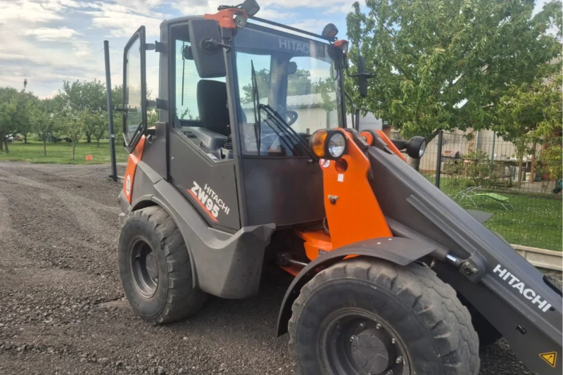 Ładowarka HITACHI ZW95