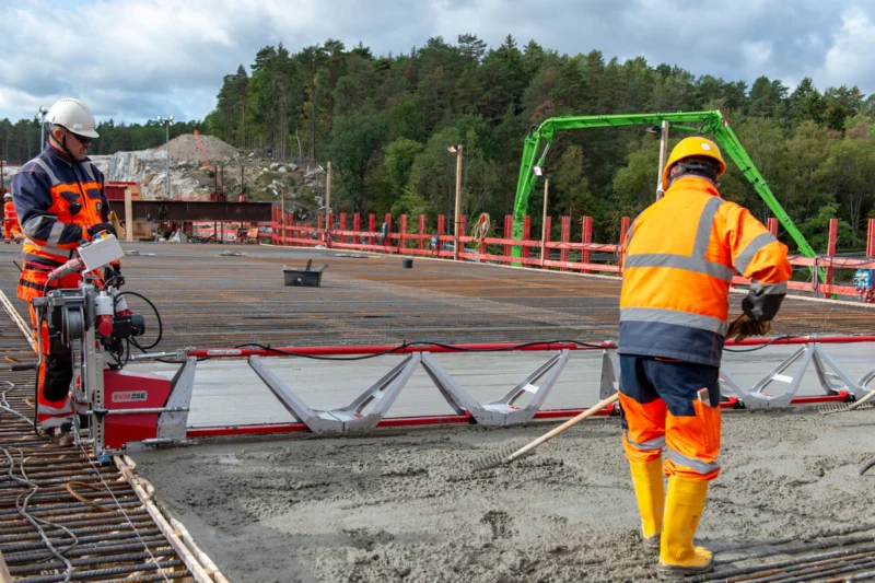 Listwa wibracyjna do betonu SWEPAC SVM 25E