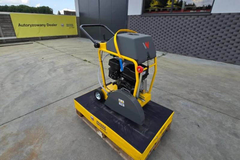 Jezdna przecinarka spalinowa Wacker Neuson BFS1350G-c