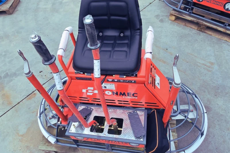 Zacieraczka samojezdna CONMEC CRTN830 - 2x790 mm
