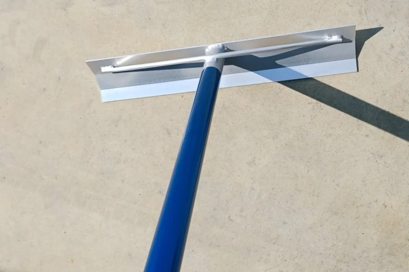Listwa ze szczotką do betonu Beton Trowel BT750056 1,2m z rurami (3 x 1,8 m)
