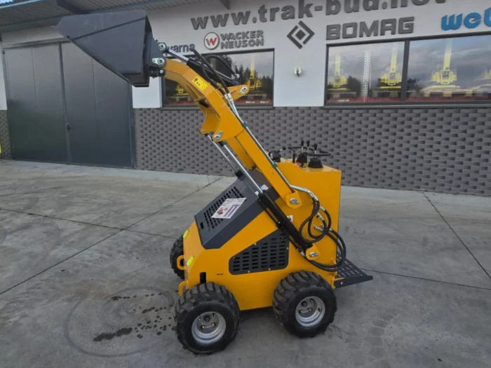 Mini ładowarka Steer Loader LY 380