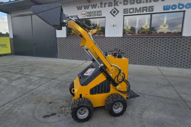 Mini ładowarka Steer Loader LY 380