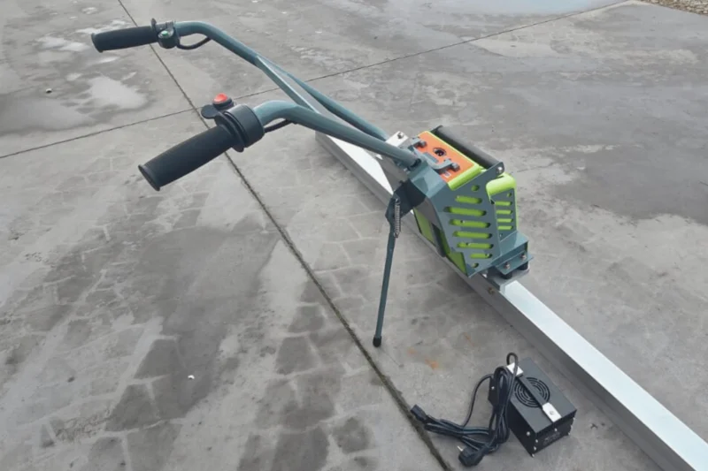 Kompletna listwa wibracyjna akumulatorowa Conmec CSDE-E profil 2,4m