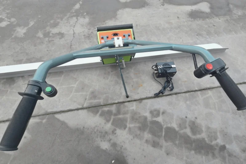 Kompletna listwa wibracyjna akumulatorowa Conmec CSDE-E profil 1,8m