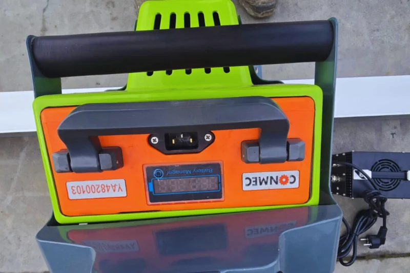 Kompletna listwa wibracyjna akumulatorowa Conmec CSDE-E profil 2,4m