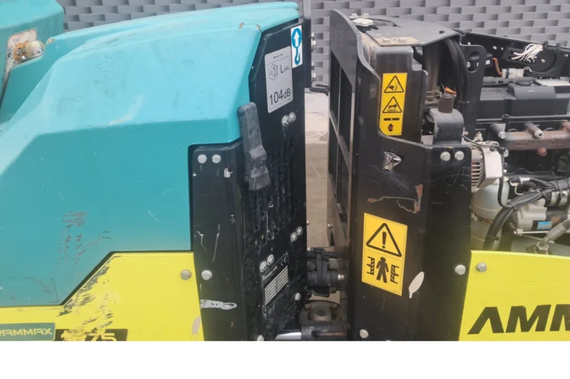 Mini walec okołkowany Ammann RAMMAX 1575