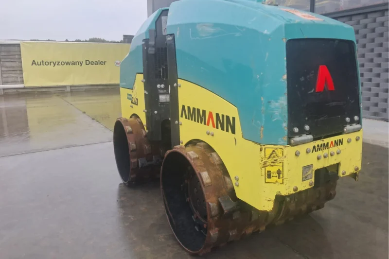 Mini walec okołkowany Ammann RAMMAX 1575