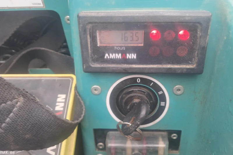 Mini walec okołkowany Ammann RAMMAX 1575