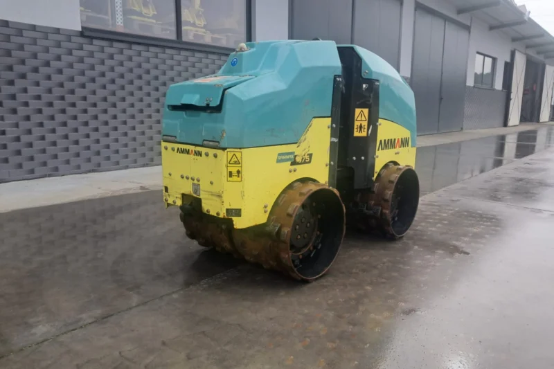Mini walec okołkowany Ammann RAMMAX 1575