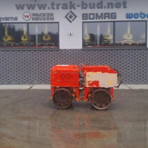 Mini walec okołkowany WACKER RT820/HT