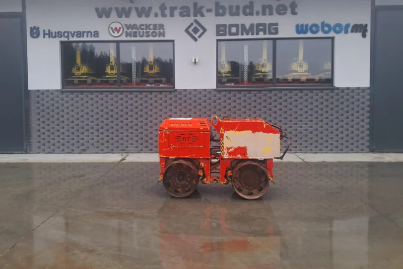 Mini walec okołkowany WACKER RT820/HT