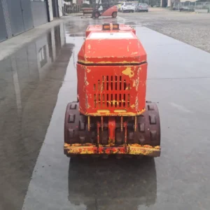 Mini walec okołkowany WACKER RT820/HT