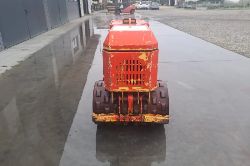 Mini walec okołkowany WACKER RT820/HT