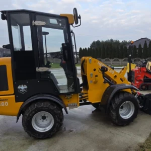 Kompaktowa ładowarka przegubowa HERACLES H380