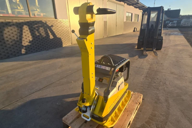 Dwukierunkowa zagęszczarka WACKER NEUSON DPU 5545 A
