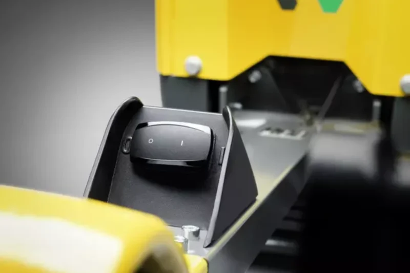 Zagęszczarka akumulatorowa rewersyjna WACKER NEUSON APU 3050E