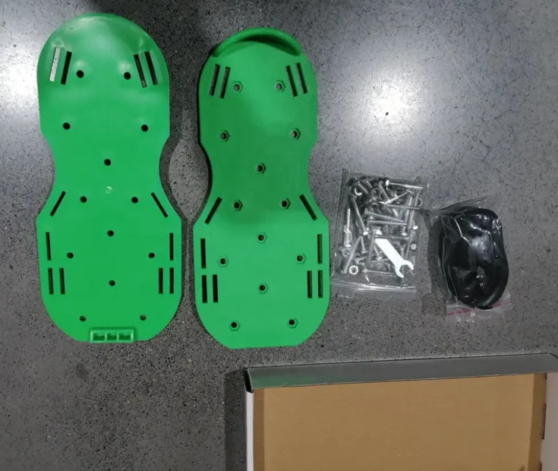 Buty do wylewek i posadzek samopoziomujących z kolcami